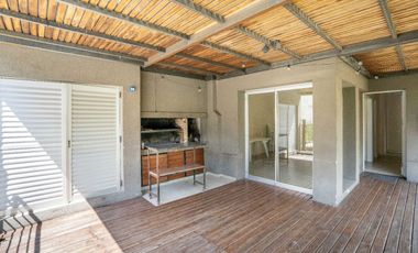 Venta depto 3 amb en Lomas con  cochera y pileta