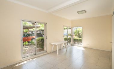 Venta depto 3 amb en Lomas con  cochera y pileta