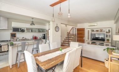 Venta depto 3 amb en Lomas con  cochera y pileta