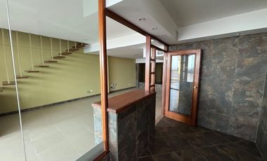 LOCAL EN VENTA FRENTE AL MAR SOBRE AV.2, NECOCHEA