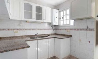 ALQUILER, 4amb. c/escritorio y balcón,  Flores