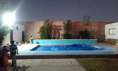 EN VENTA SALON DE EVENTOS CON ALBERCA EN AGUASCALIENTES