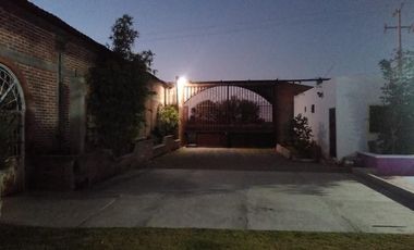 EN VENTA SALON DE EVENTOS CON ALBERCA EN AGUASCALIENTES