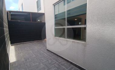 Casa en condominio en venta en La Loma