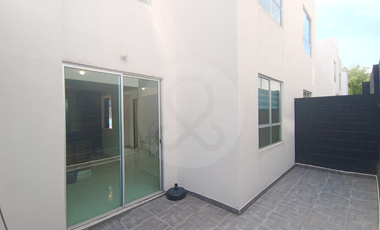 Casa en condominio en venta en La Loma