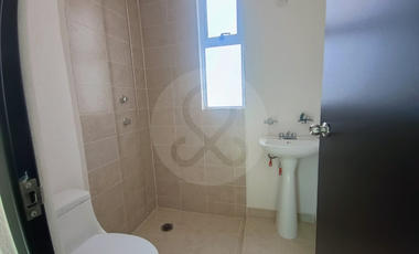Casa en condominio en venta en La Loma