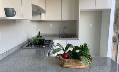 CONTADERO CASA EN CONDOMINIO EN RENTA  CON TERRAZA Y JARDÍN