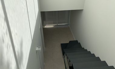 CONTADERO CASA EN CONDOMINIO EN RENTA  CON TERRAZA Y JARDÍN
