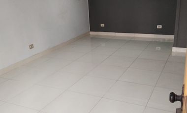 LUMINOSA Y ACOGEDORA CASA EN ÑUÑOA