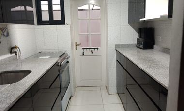 LUMINOSA Y ACOGEDORA CASA EN ÑUÑOA