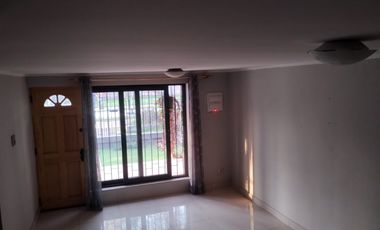 LUMINOSA Y ACOGEDORA CASA EN ÑUÑOA