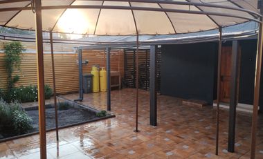 LUMINOSA Y ACOGEDORA CASA EN ÑUÑOA