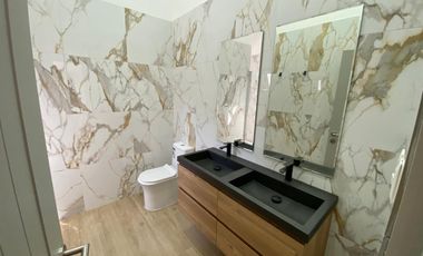 VENTA CASA 4HAB 5BA VITACURA