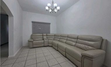 Casa de 4 recamaras y Celdas Solares. Sector Consulado