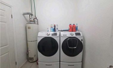 Casa de 4 recamaras y Celdas Solares. Sector Consulado