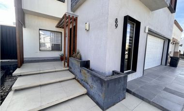 Casa de 4 recamaras y Celdas Solares. Sector Consulado