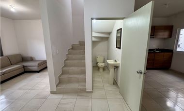 Casa en renta en Cabo San Lucas amueblada en privada con alberca, a 10 minutos de la marina