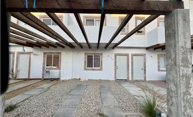 Casa en renta en Cabo San Lucas amueblada en privada con alberca, a 10 minutos de la marina