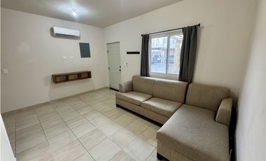 Casa en renta en Cabo San Lucas amueblada en privada con alberca, a 10 minutos de la marina