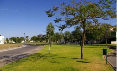 CASA EN RENTA EN EL FRACCIONAMIENTO DEL PILAR