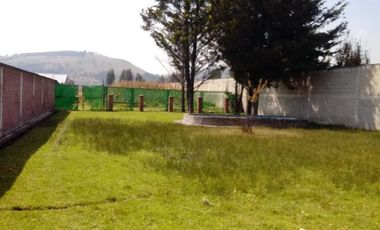 RANCHO DE 10,583 METROS EN CARRETERA IXTLAHUACA-TECAXIC, ESTADO DE MÉXICO, INLCUYE CIERTAS INSTALACIONES Y UNA CABAÑA, EL PREDIO CUENTA CON AGUA