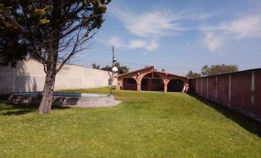 RANCHO DE 10,583 METROS EN CARRETERA IXTLAHUACA-TECAXIC, ESTADO DE MÉXICO, INLCUYE CIERTAS INSTALACIONES Y UNA CABAÑA, EL PREDIO CUENTA CON AGUA