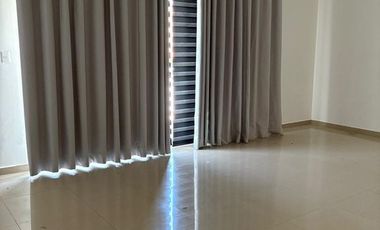 CASA EN RENTA EN COLINAS DE SAN MIGUEL