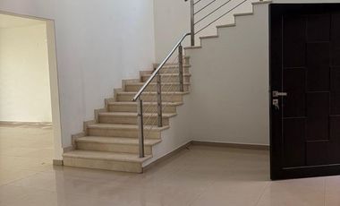 CASA EN RENTA EN COLINAS DE SAN MIGUEL
