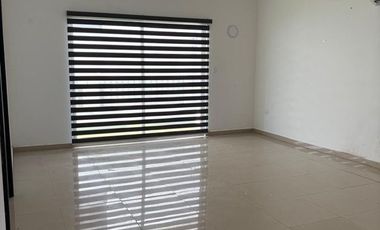 CASA EN RENTA EN COLINAS DE SAN MIGUEL