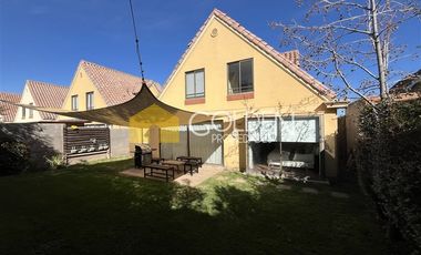 Casa en Arriendo en Barrio Alpino
