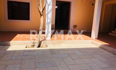 Renta de Casa comercial en la Zona Mas exclusiva y comercial de Oaxaca - (3)