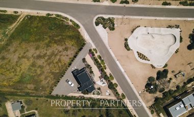 Matanzas, Moderna Casa con Vista en Condominio