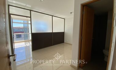 Oficina Dos Ambientes  en Portal Amunategui con Vista Norte