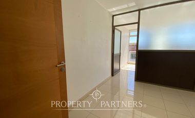 Oficina Dos Ambientes  en Portal Amunategui con Vista Norte