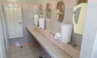 ¡Oportunidad única! QUINTA en venta con amplio salón y jardín para eventos sociales