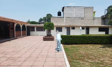 ¡Oportunidad única! QUINTA en venta con amplio salón y jardín para eventos sociales