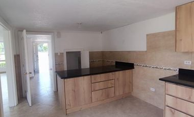 Casa en Venta San Antonio Mitad de Mundo 3D + 3P + BALCON TERRAZA BBQ 284M2