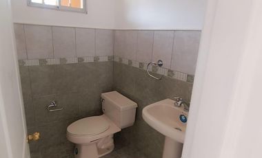 Casa en Venta San Antonio Mitad de Mundo 3D + 3P + BALCON TERRAZA BBQ 284M2