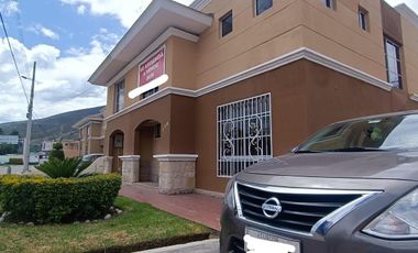 Casa en Venta San Antonio Mitad de Mundo 3D + 3P + BALCON TERRAZA BBQ 284M2