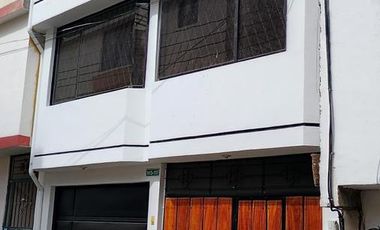 CASA EN VENTA SECTOR MERCADO DE CARAPUNGO 159M2