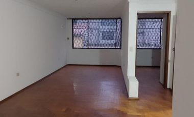 CASA EN VENTA SECTOR MERCADO DE CARAPUNGO 159M2