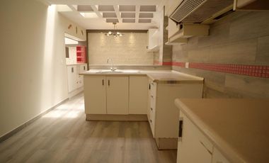 SANTA LUCÍA NORTE DE QUITO CASA EN VENTA 4 HABITACIONES  1 PARQUEADERO