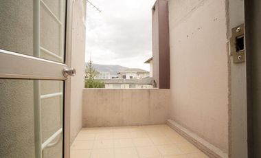 SANTA LUCÍA NORTE DE QUITO CASA EN VENTA 4 HABITACIONES  1 PARQUEADERO