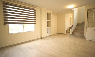 SANTA LUCÍA NORTE DE QUITO CASA EN VENTA 4 HABITACIONES  1 PARQUEADERO