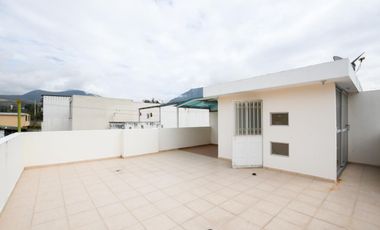 VENTA DE CASA MITAD DE MUNDO