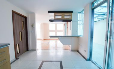 VENTA DE CASA MITAD DE MUNDO