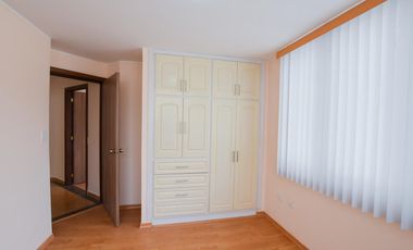 VENTA DE CASA MITAD DE MUNDO