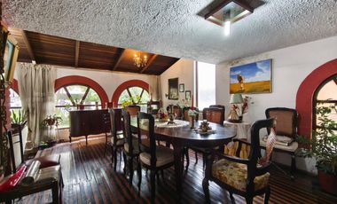 Casa en Venta Quito centro norte 235m2 5 habitaciones 2 parqueaderos