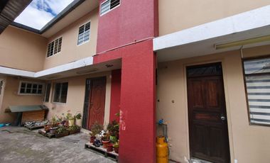 Casa en Venta Quito centro norte 235m2 5 habitaciones 2 parqueaderos