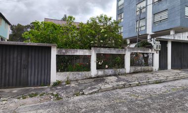 Casa en Venta Quito centro norte 235m2 5 habitaciones 2 parqueaderos